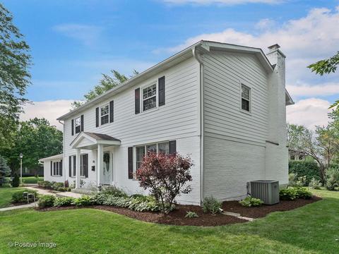 1318 E Hawthorne Blvd, Wheaton, IL 60187 photo 3