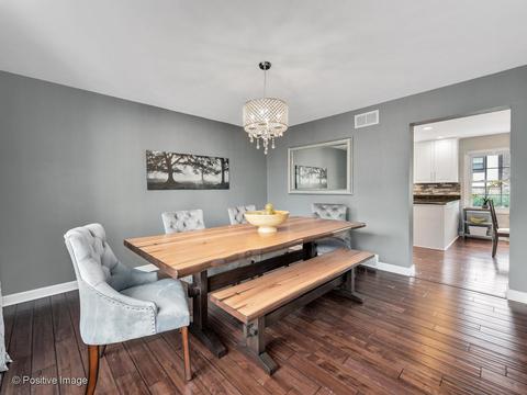 1318 E Hawthorne Blvd, Wheaton, IL 60187 photo 6