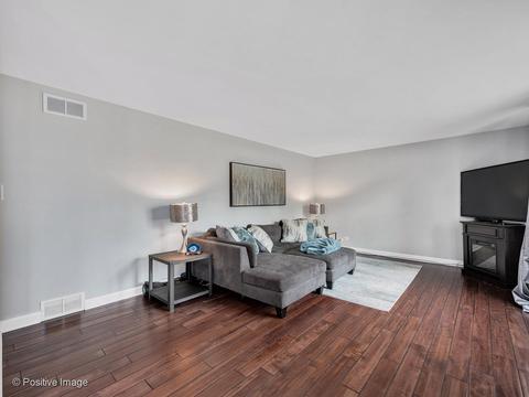 1318 E Hawthorne Blvd, Wheaton, IL 60187 photo 14