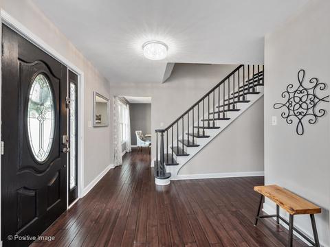 1318 E Hawthorne Blvd, Wheaton, IL 60187 photo 4