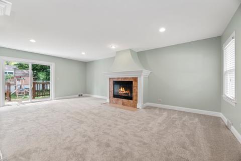 406 Byron Ct, Wheaton, IL 60187 photo 8