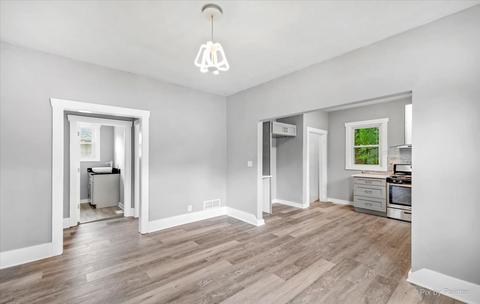 471 Clark St, Elgin, IL 60123 photo 8