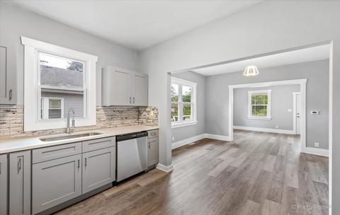 471 Clark St, Elgin, IL 60123 photo 19