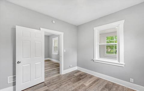 471 Clark St, Elgin, IL 60123 photo 12