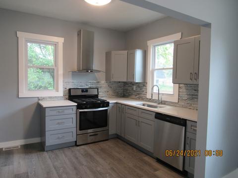 471 Clark St, Elgin, IL 60123 photo 24