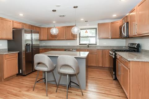 520 E Oakton St, Des Plaines, IL 60018 photo 4