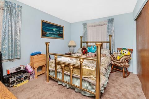 360 Pleasant St, Hoffman Estates, IL 60169 photo 9