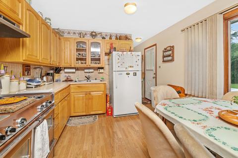 360 Pleasant St, Hoffman Estates, IL 60169 photo 7
