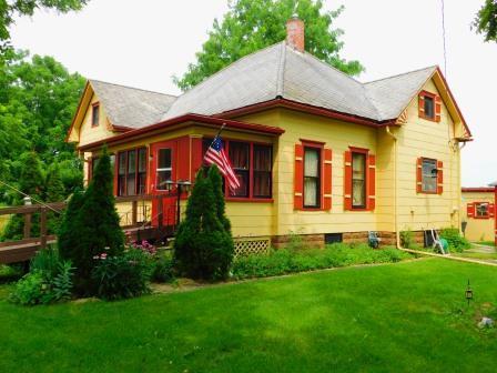 306 N Elm St, Cullom, IL 60929 photo 1