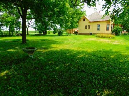 306 N Elm St, Cullom, IL 60929 photo 45