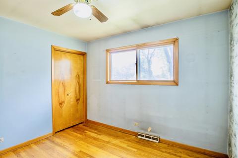 1704 Maple St, Des Plaines, IL 60018 photo 9