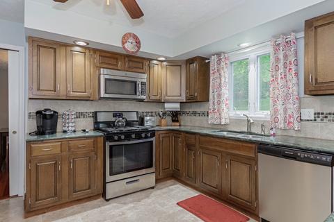 114 Parkview Dr, Bloomington, IL 61701 photo 8