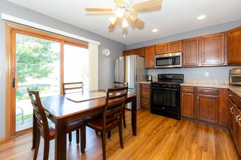 303 Forest View Dr, Genoa, IL 60135 photo 11