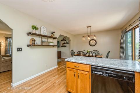 360 Ann St, Cary, IL 60013 photo 4