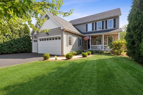 1711 E Grand Ave, Lindenhurst, IL 60046 photo 1