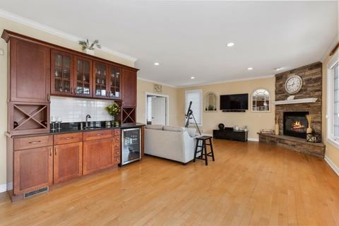 1711 E Grand Ave, Lindenhurst, IL 60046 photo 10