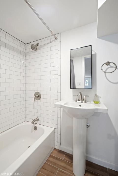 826 E 47th Pl, Chicago, IL 60615 photo 19