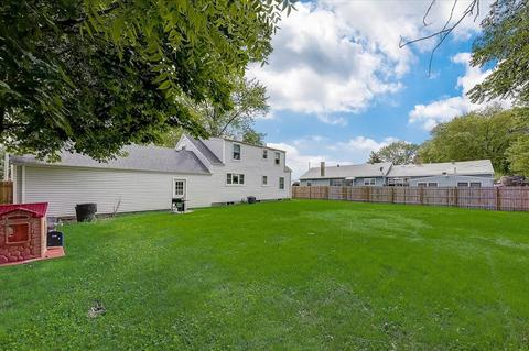 416 Edwards Ave, East Dundee, IL 60118 photo 26