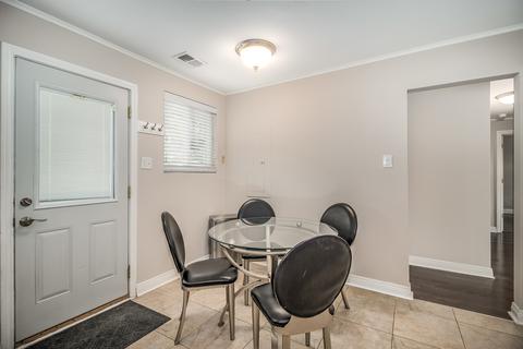 1064 E Villa Dr, Des Plaines, IL 60016 photo 5