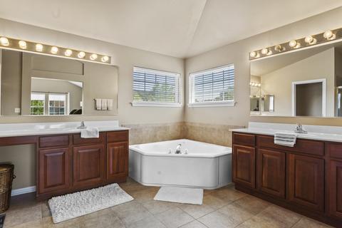 5752 River Birch Dr, Hoffman Estates, IL 60192 photo 36