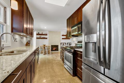 3930 Dundee Rd, Northbrook, IL 60062 photo 6
