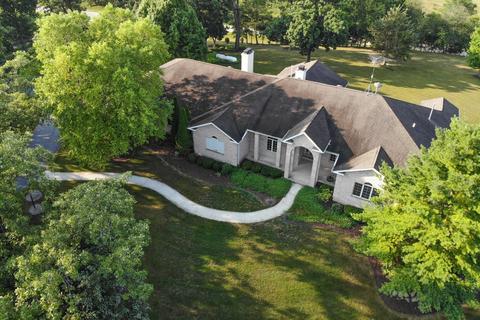 7100 N Pecatonica Rd, Leaf River, IL 61047 photo 3