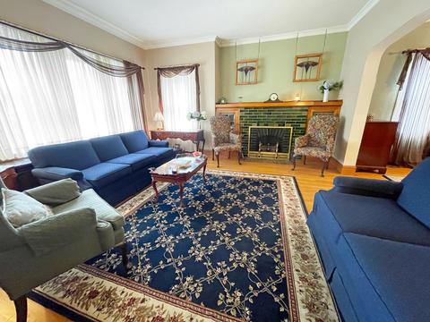 2440 Euclid Ave, Berwyn, IL 60402 photo 4