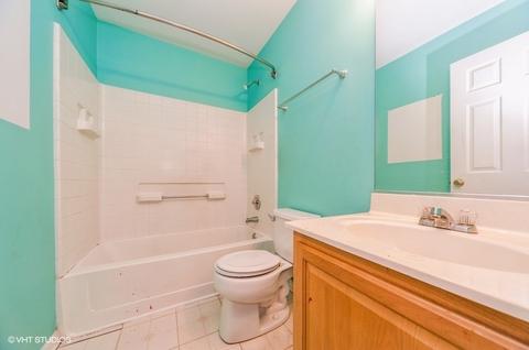 1740 Charles Ct, Wheeling, IL 60090 photo 17