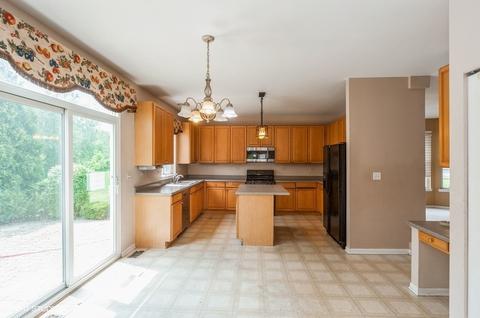 1740 Charles Ct, Wheeling, IL 60090 photo 4