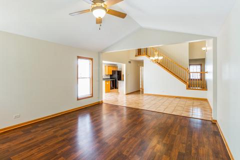 1467 Mackenzie Ln, Elgin, IL 60120 photo 4