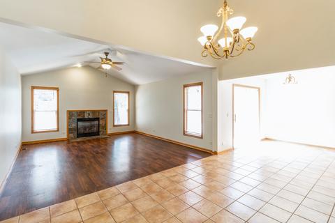 1467 Mackenzie Ln, Elgin, IL 60120 photo 5