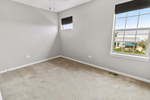 2014 Dauntless Dr, Glenview, IL 60026 photo 25