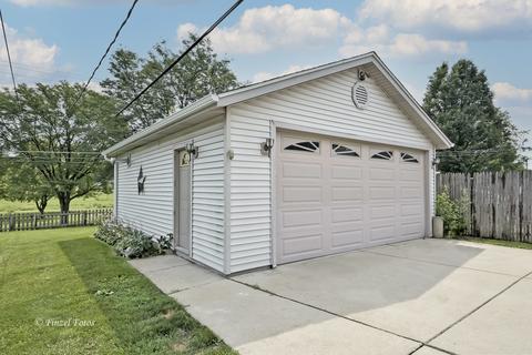 3304 Owl Dr, Rolling Meadows, IL 60008 photo 2