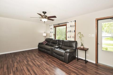 3304 Owl Dr, Rolling Meadows, IL 60008 photo 4