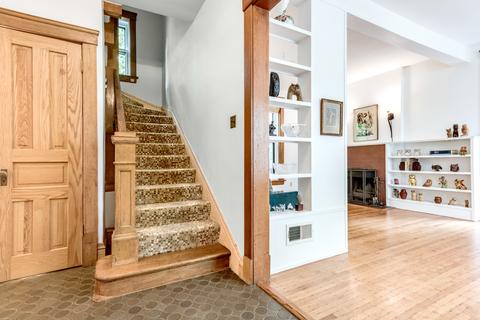 1360 E 49th St, Chicago, IL 60615 photo 4