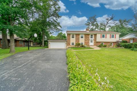 620 E Holly Ct, Addison, IL 60101 photo 3
