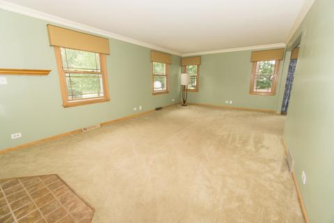 620 E Holly Ct, Addison, IL 60101 photo 4