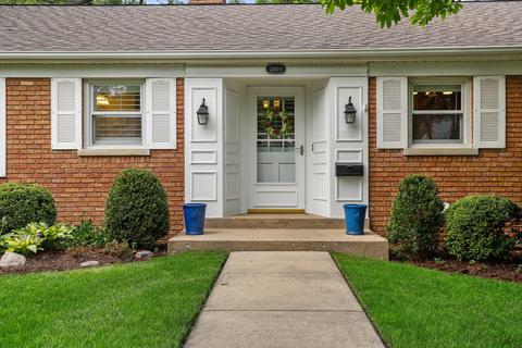 2400 Covert Rd, Glenview, IL 60025 photo 2