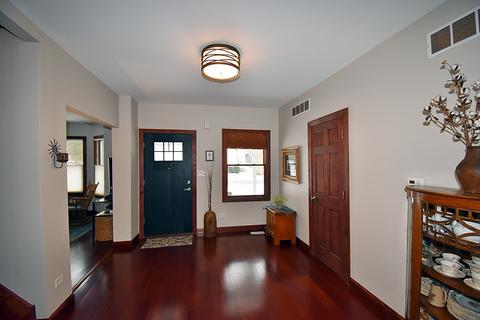 32 W244 Glos St, Wayne, IL 60184 photo 2