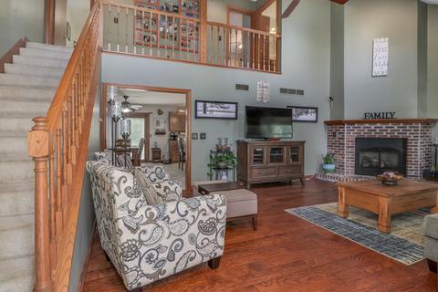 18717 N Arrowhead Ln, Danvers, IL 61732 photo 2