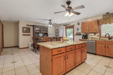 18717 N Arrowhead Ln, Danvers, IL 61732 photo 7