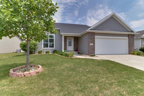 1026 Decoy Ct, Normal, IL 61761 photo 3