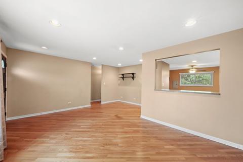 345 Wheeling Ave, Wheeling, IL 60090 photo 7