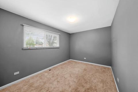 345 Wheeling Ave, Wheeling, IL 60090 photo 17