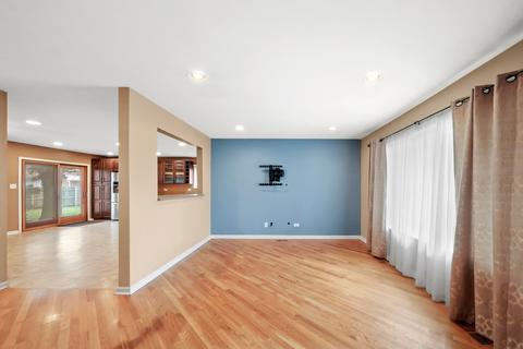 345 Wheeling Ave, Wheeling, IL 60090 photo 5