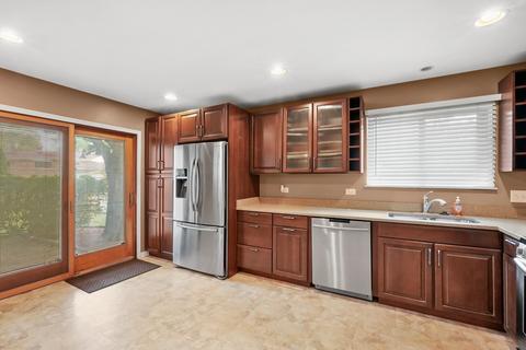 345 Wheeling Ave, Wheeling, IL 60090 photo 9