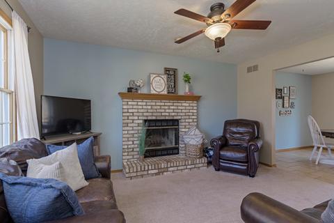1102 N Linden St, Normal, IL 61761 photo 3