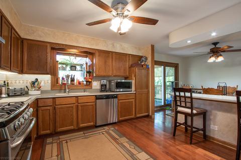 1513 Evergreen St, Holiday Hills, IL 60051 photo 8