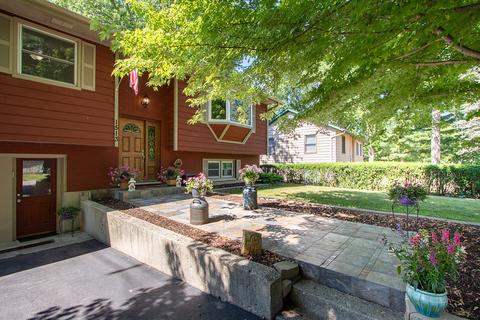 1513 Evergreen St, Holiday Hills, IL 60051 photo 3