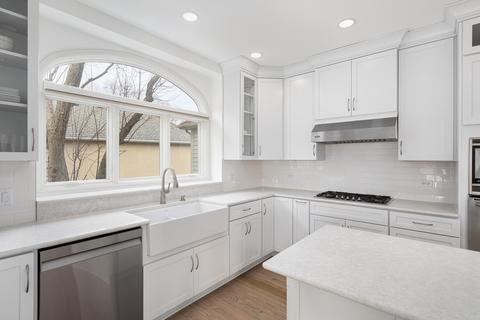 3307 White Eagle Dr, Naperville, IL 60564 photo 8
